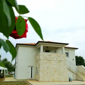 Karolina 1 Apartment