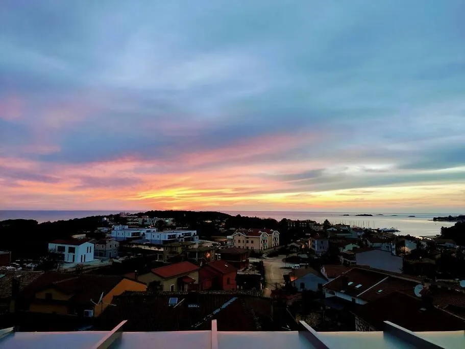Apartment Old Town Rooftop Studio With Ocean View Funtana