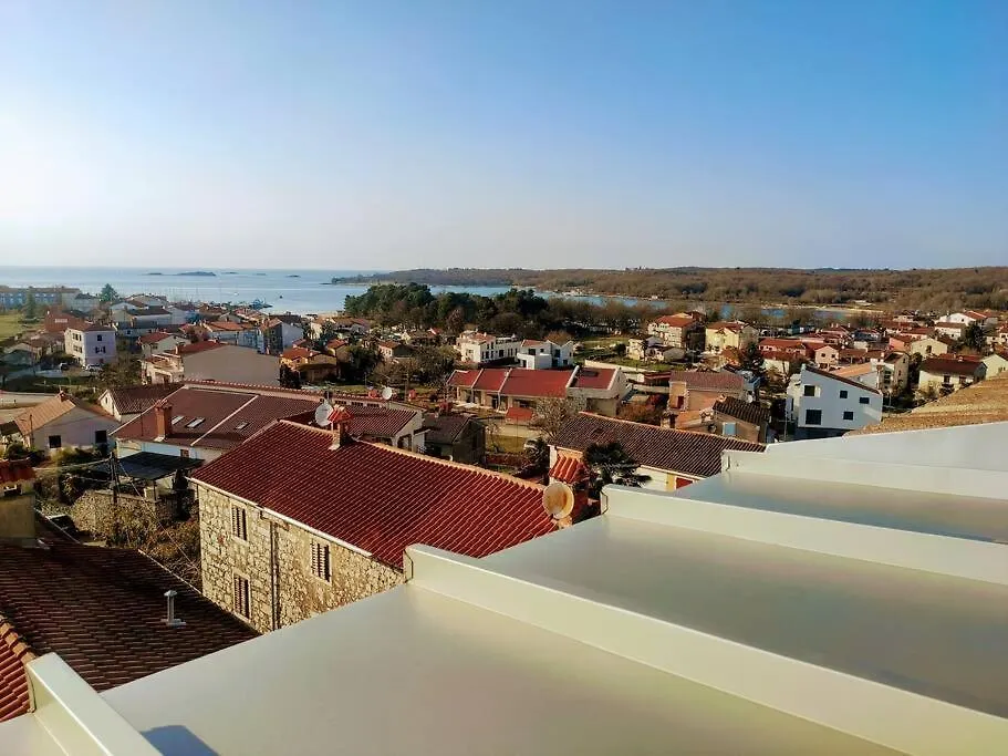 Old Town Rooftop Studio With Ocean View Funtana Croatia